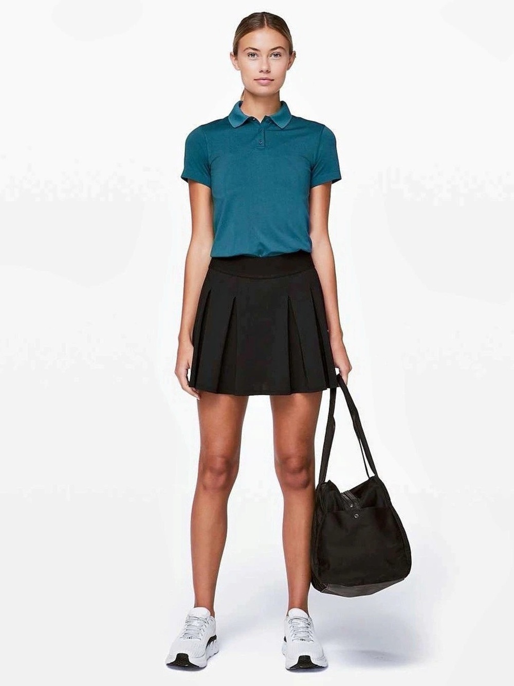 Lululemon Swiftly Speed Polo
Bermuda Teal / Bermuda Teal size 4